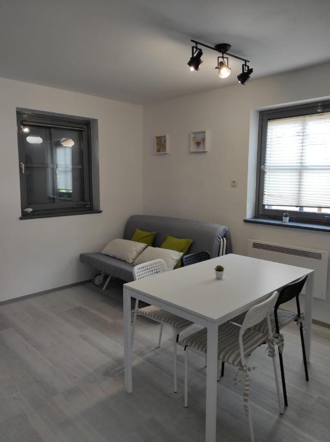 Apartma Ziva Hiska 92 Apartment ชาเตช อ็อบ ซาวี ภายนอก รูปภาพ