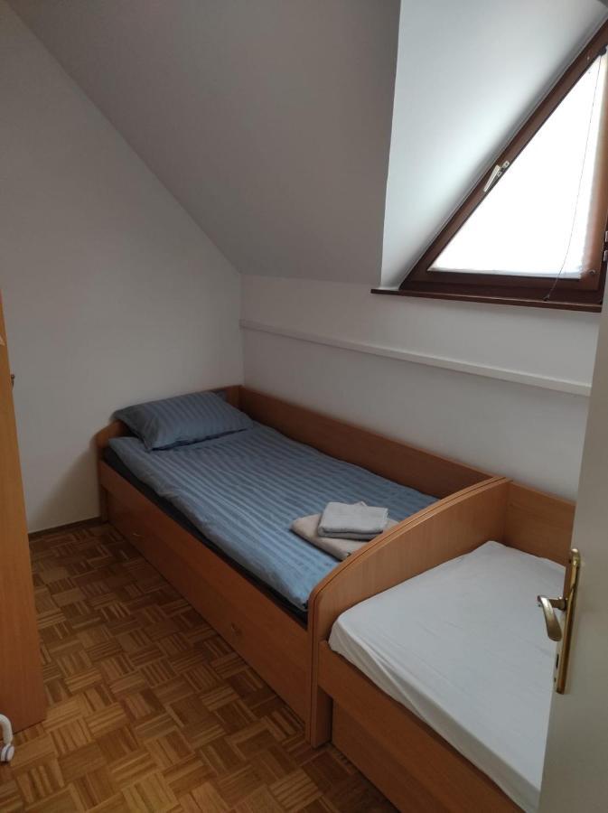 Apartma Ziva Hiska 92 Apartment ชาเตช อ็อบ ซาวี ภายนอก รูปภาพ